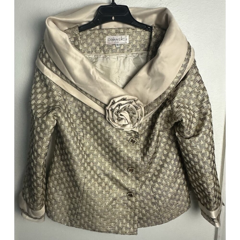 Donna Vinci Champagne Gold Church Suit Jacket Floral Rosette Jewel Button Sz 12 - Picture 15 of 16